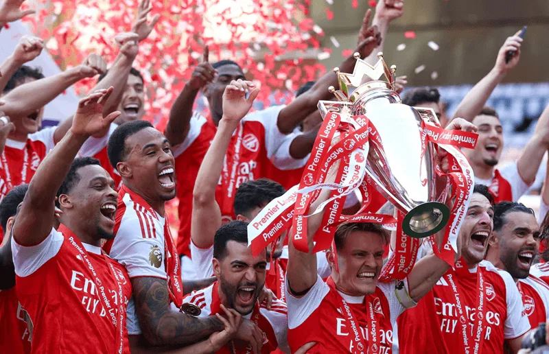Premier League nổi tiếng với tốc độ cao, tính kịch tính và sự cạnh tranh khốc liệt.