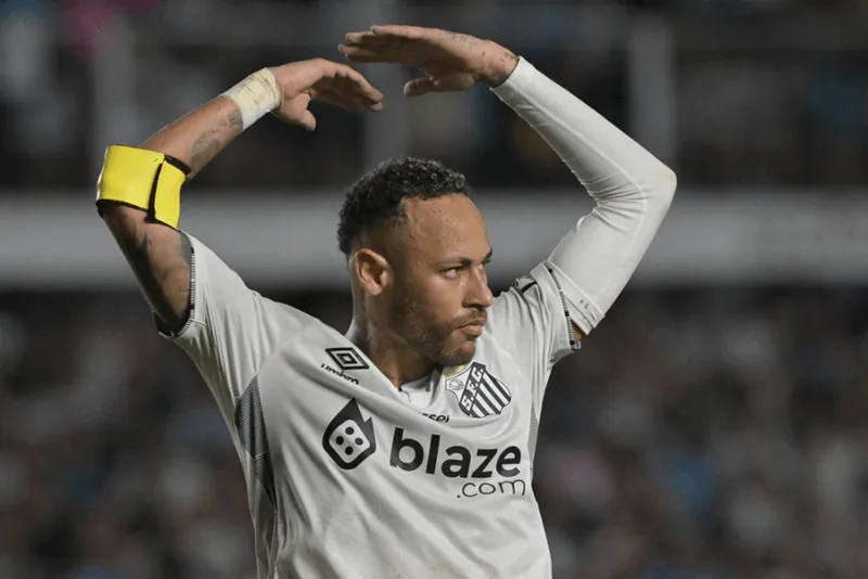 Neymar nỗ lực duy trì thể lực và cảm giác bóng để cống hiến cho Santos FC trong năm 2026.